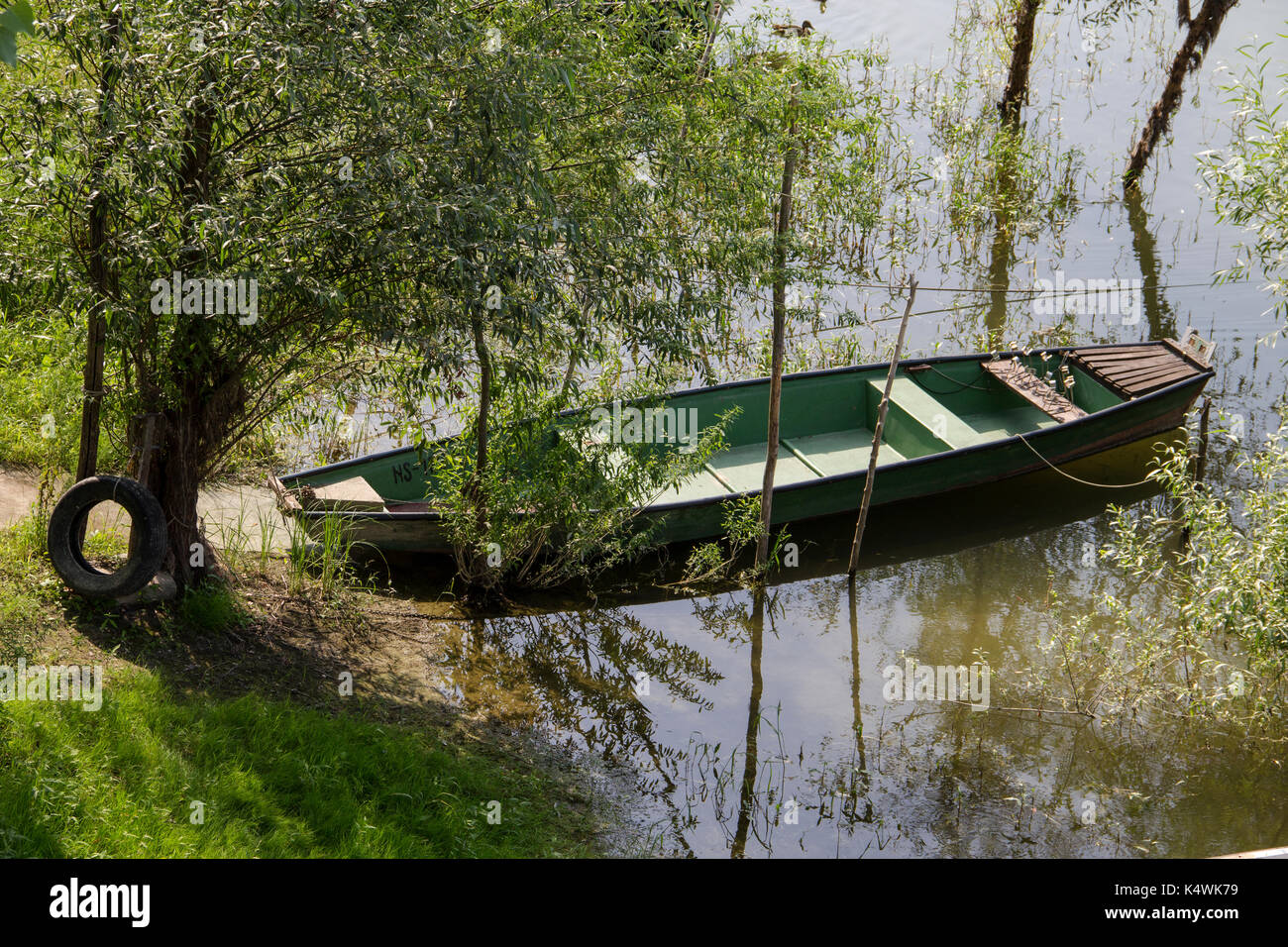 Barca sul fiume Foto Stock