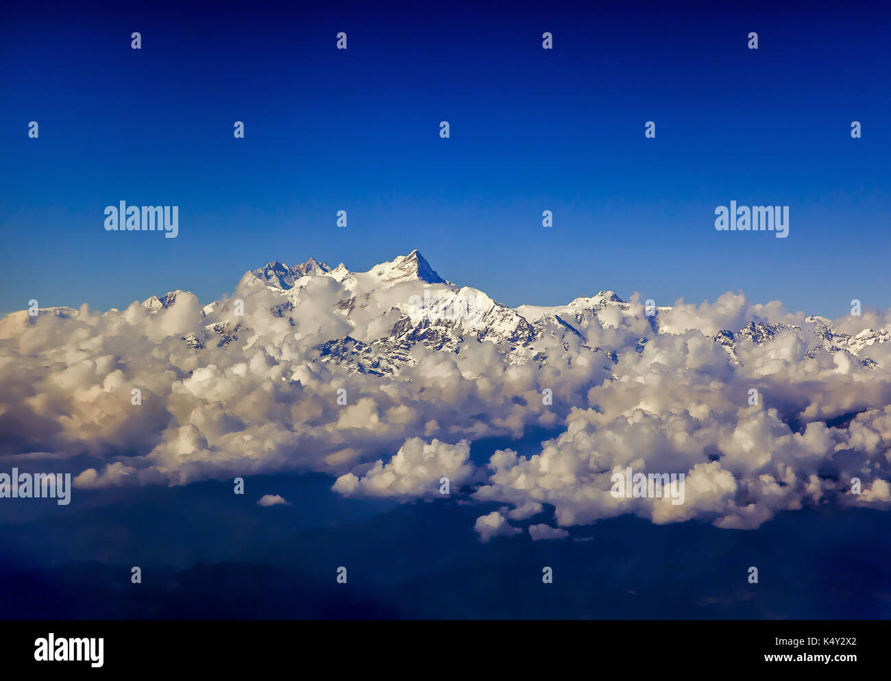 Machapuchare sacro al dio Shiva, vista da Pokhara, Nepal. Foto Stock