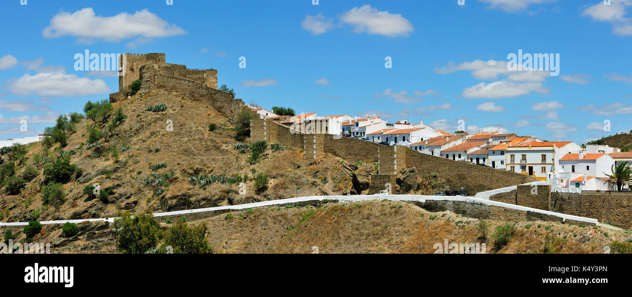 Mura di Mértola. Alentejo, Portogallo Foto Stock