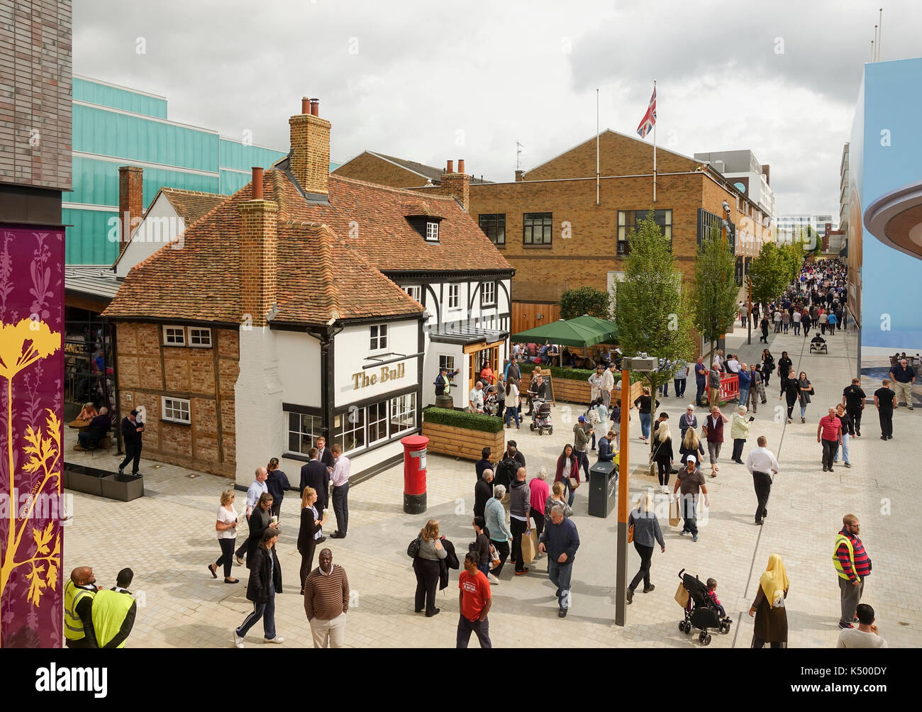 Bracknell, Berkshire, Regno Unito. 07Th Sep, 2017. bracknell lessico centro per lo shopping di giorno di apertura di credito -1: John bradshaw/alamy live news Foto Stock