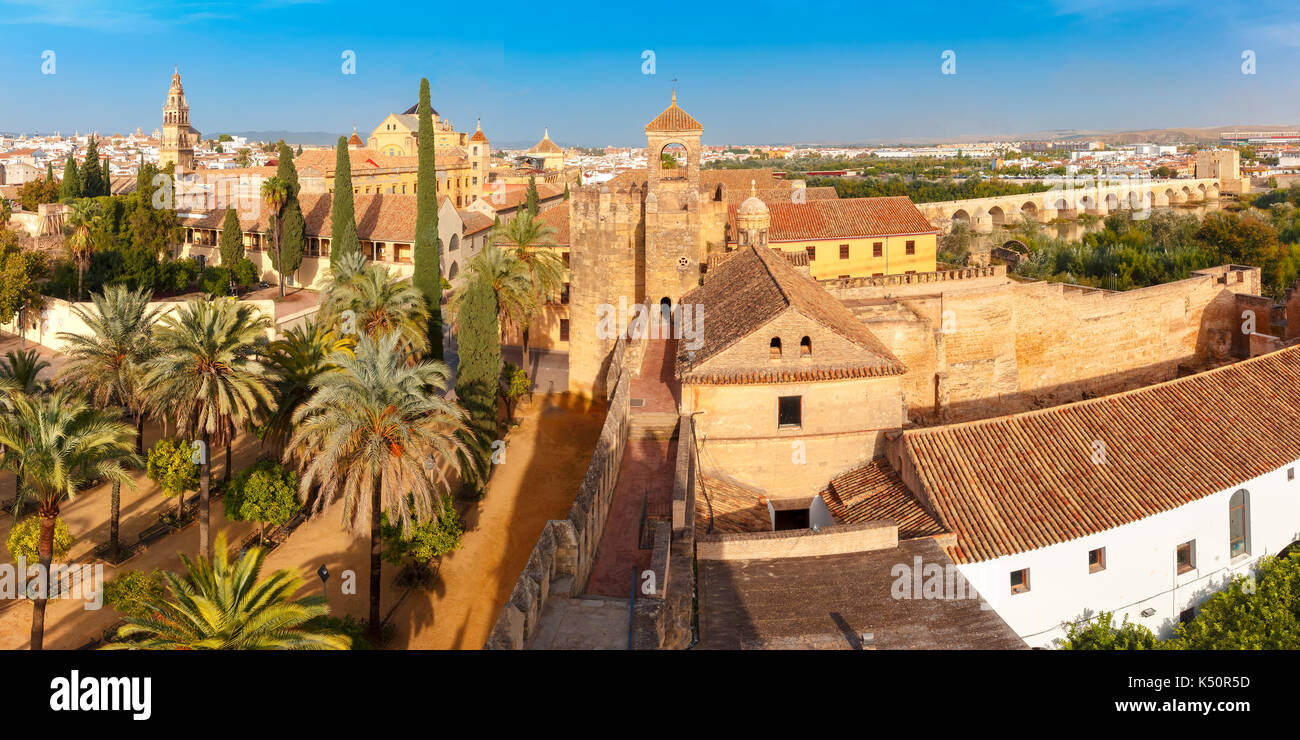 Vista della Mezquita da Alcazar di Cordoba, Spagna Foto Stock