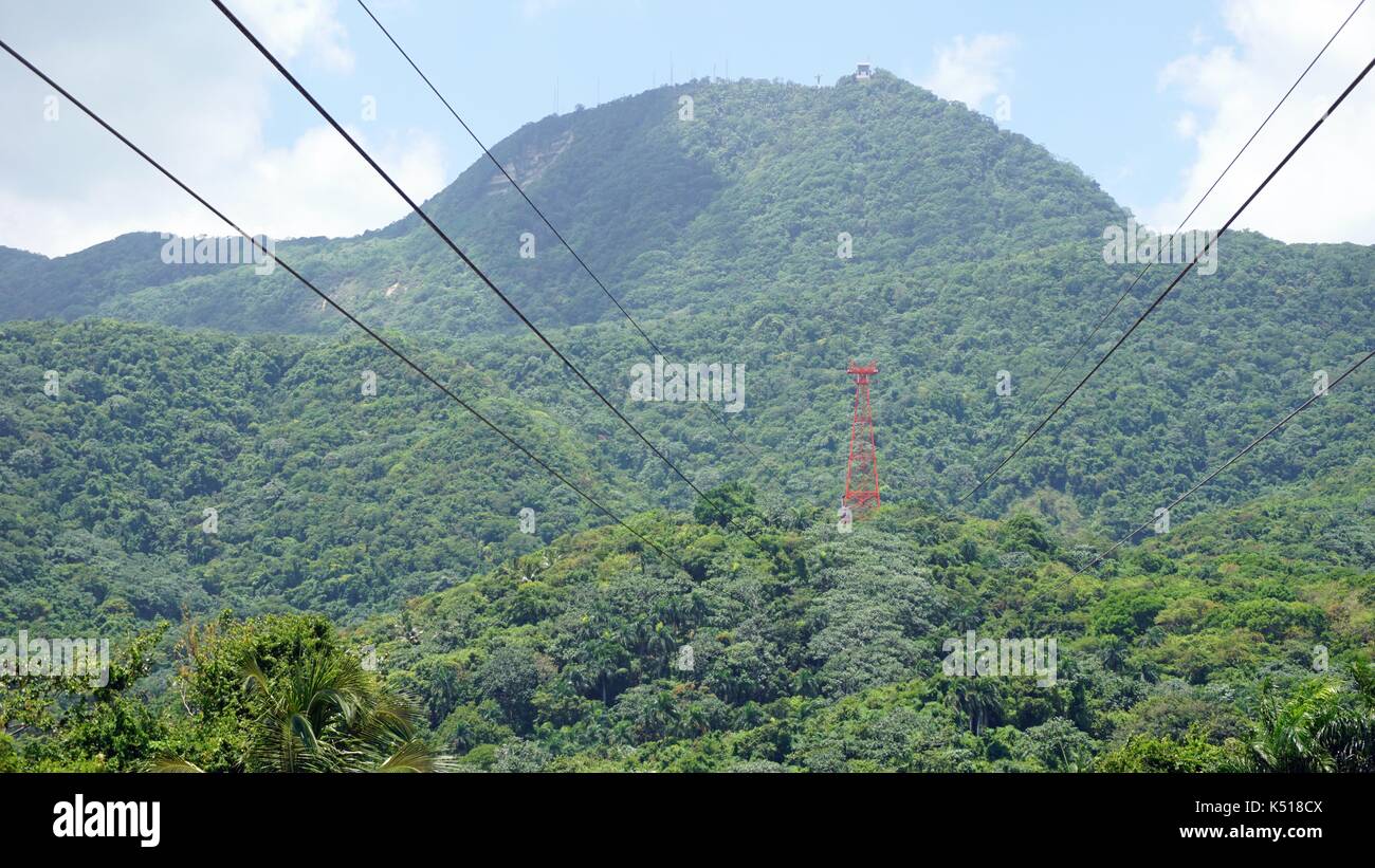 Incredibile giro in funivia sul pica isabel del torres in Puerto plata Foto Stock