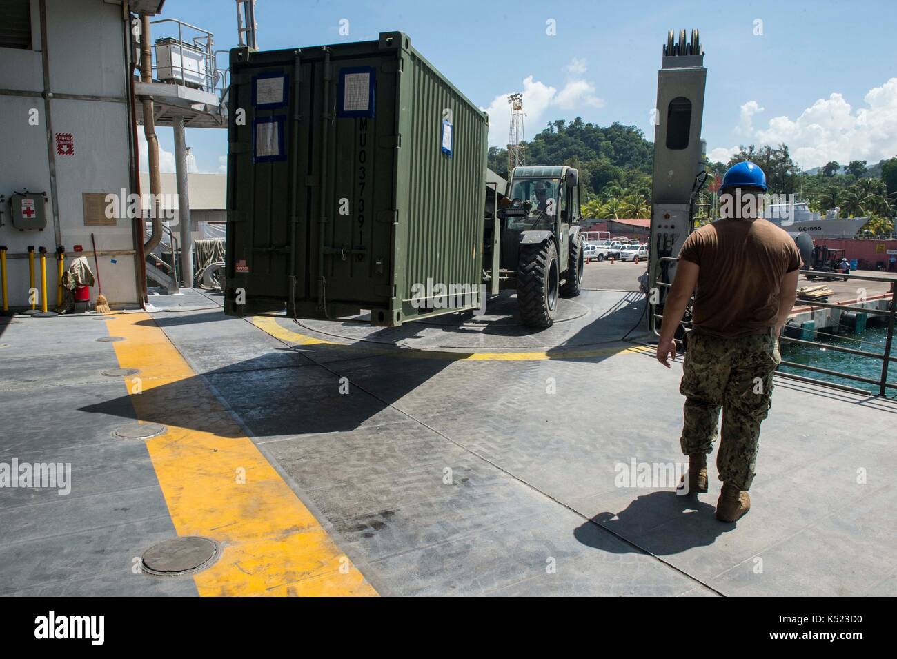 Il trasferimento di apparecchiature Foto Stock