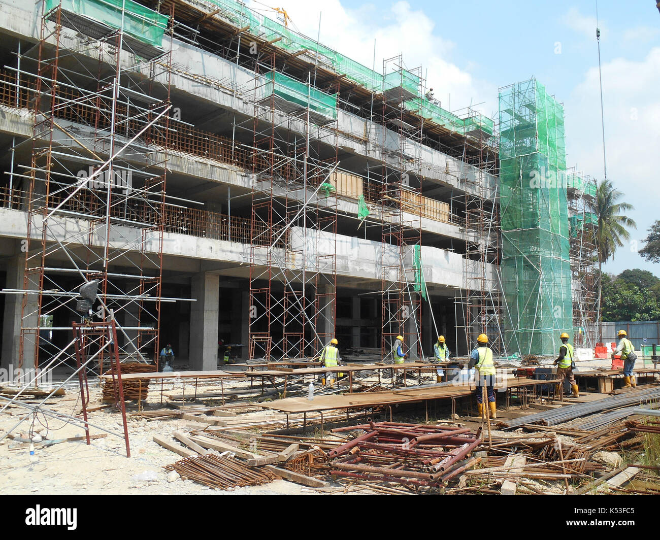 Malacca, Malesia - 25 febbraio 2017: sito in costruzione in corso a Malacca, Malesia durante il giorno. attività quotidiana è in corso. Foto Stock