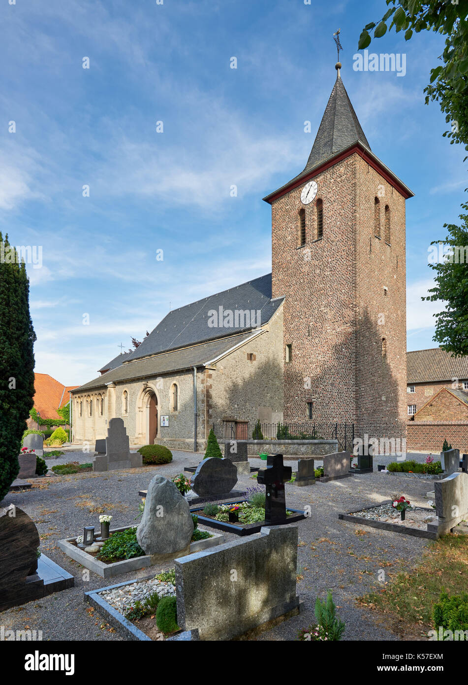 chiesa di San Nikolaus Tüddern-Millen, Kreis Heinsberg, Nord Reno-Westfalia, Germania Foto Stock