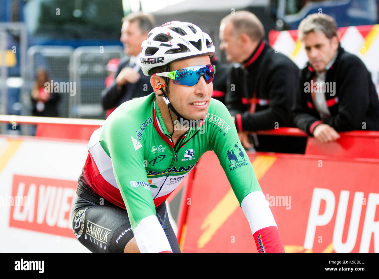 Gijon, Spagna. 8 Sep, 2017. fabio aru (Astana) dopo terminare la fase 19 di rour della Spagna (vuelta a España) tra cas e gijon Su settembre 8, 2017 a Gijon, Spagna. Credito: David gato/alamy live news Foto Stock