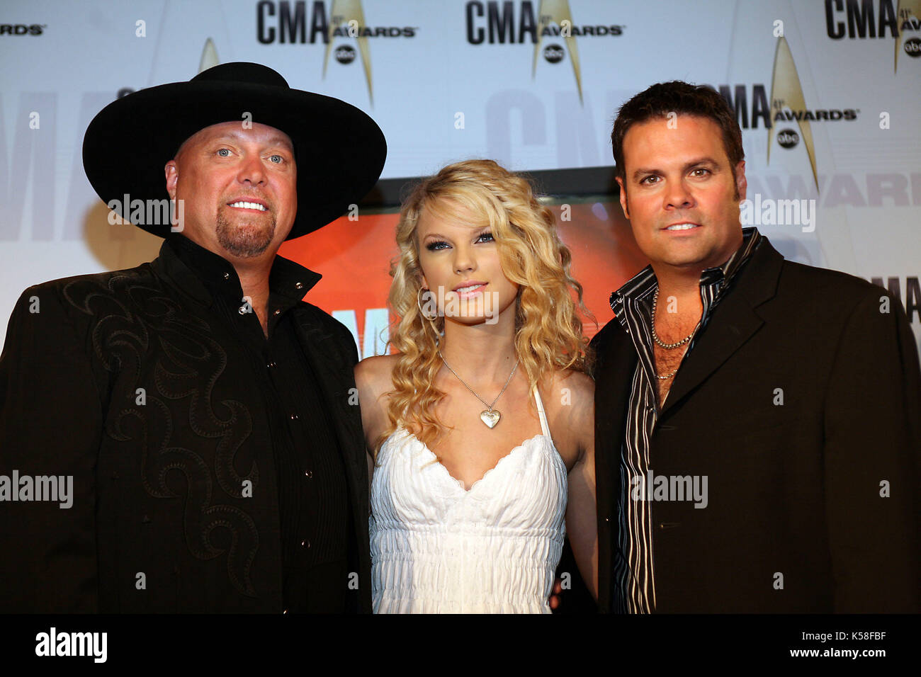 Nashville, TN, Stati Uniti d'America. Il 30 agosto, 2007. 08 agosto 2017 - troy gentry del paese duo montgomery gentry, morì in un incidente in elicottero in medford, new jersey dove era stato programmato per eseguire con la sua esecuzione di partner eddie montgomery gentry goduto di una serie di paese hits durante il 2000s, compresi numero cinque. Egli era 50 anni. file foto: 30 agosto 2007 - Nashville, TN - nominato per il duo vocale dell'anno, montgomery gentry leggere gli altri candidati lungo con taylor swift chi è nominato per il premio orizzonte. Photo credit: randi radcliff/admedia (credito immagine: © randi ra Foto Stock