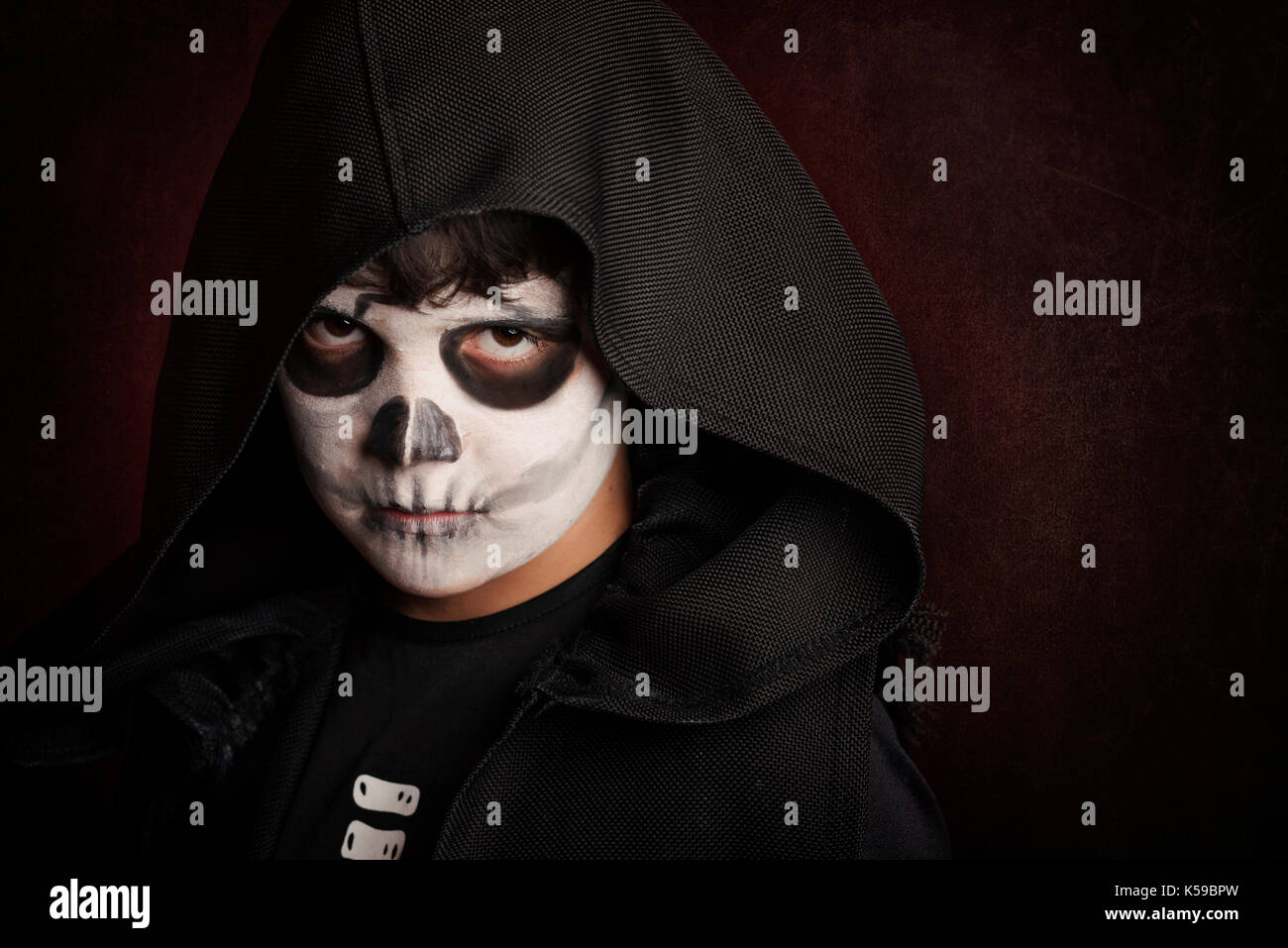 Ragazzo in halloween.boy vestito come uno scheletro Foto Stock