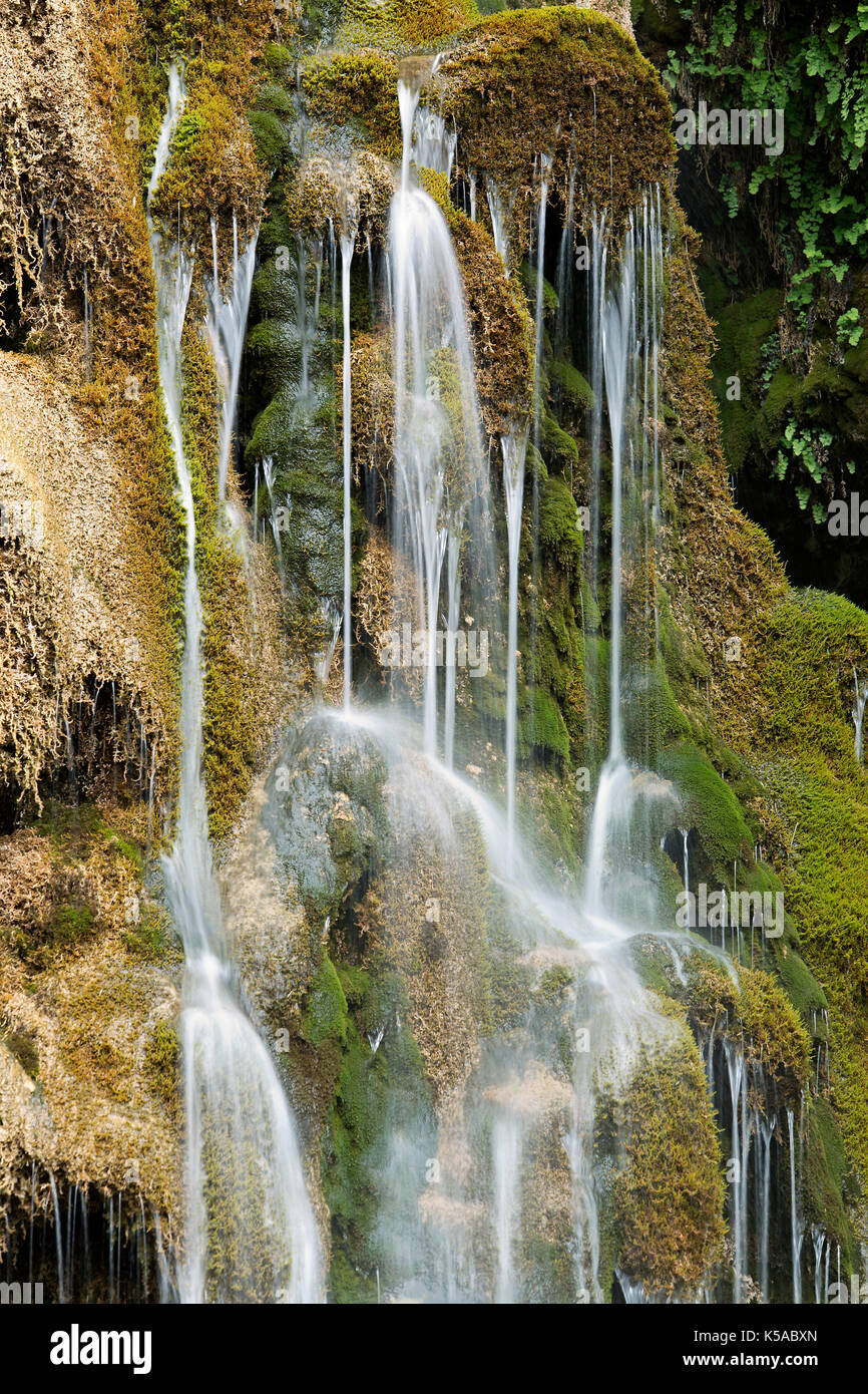 Cascata di batán de bogarra, nella provincia di Albacete, Spagna. Foto Stock