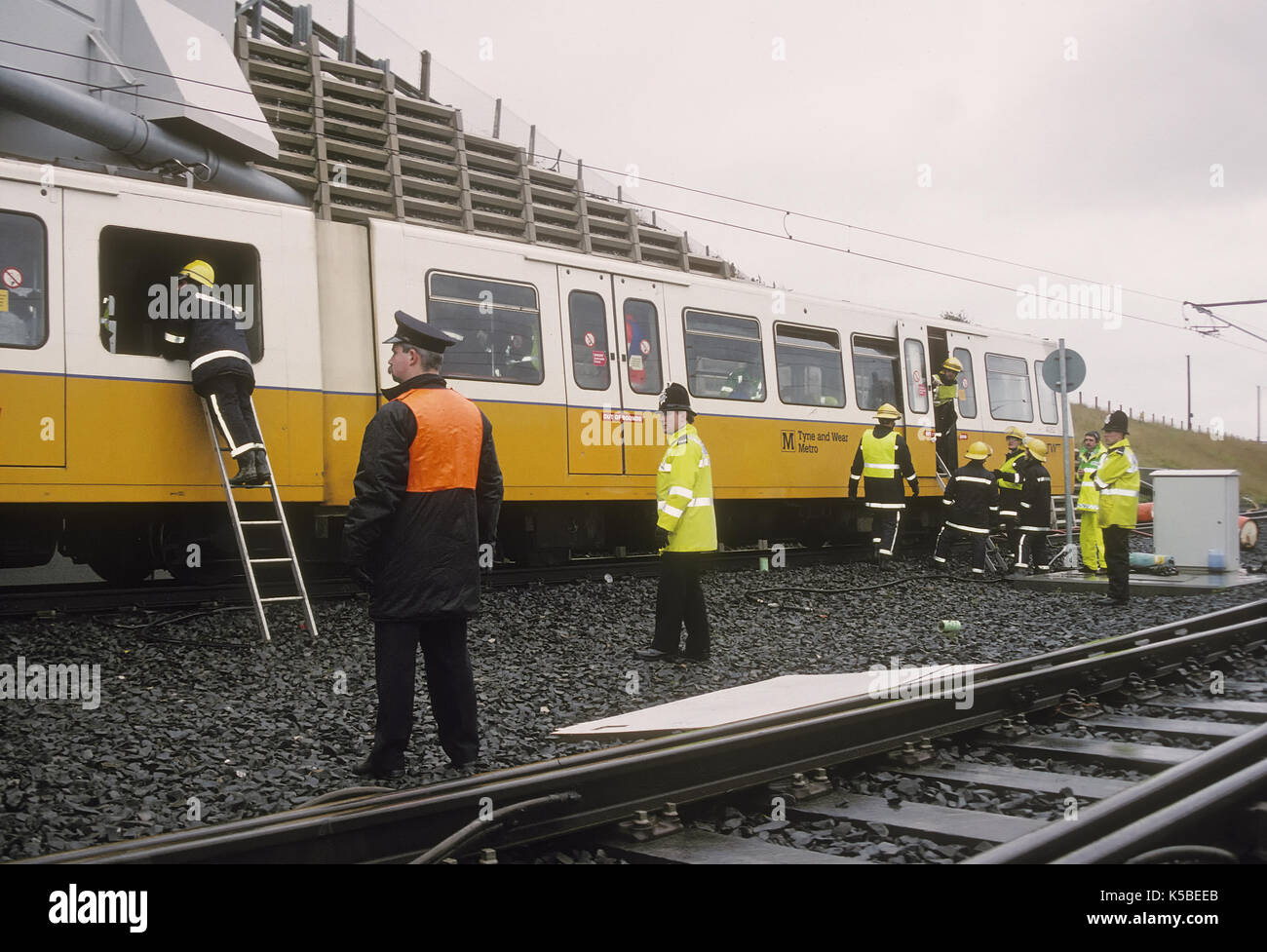 Esercizio di emergenza sul Tyne e Wear sistema di metropolitana - incidente chimico Foto Stock