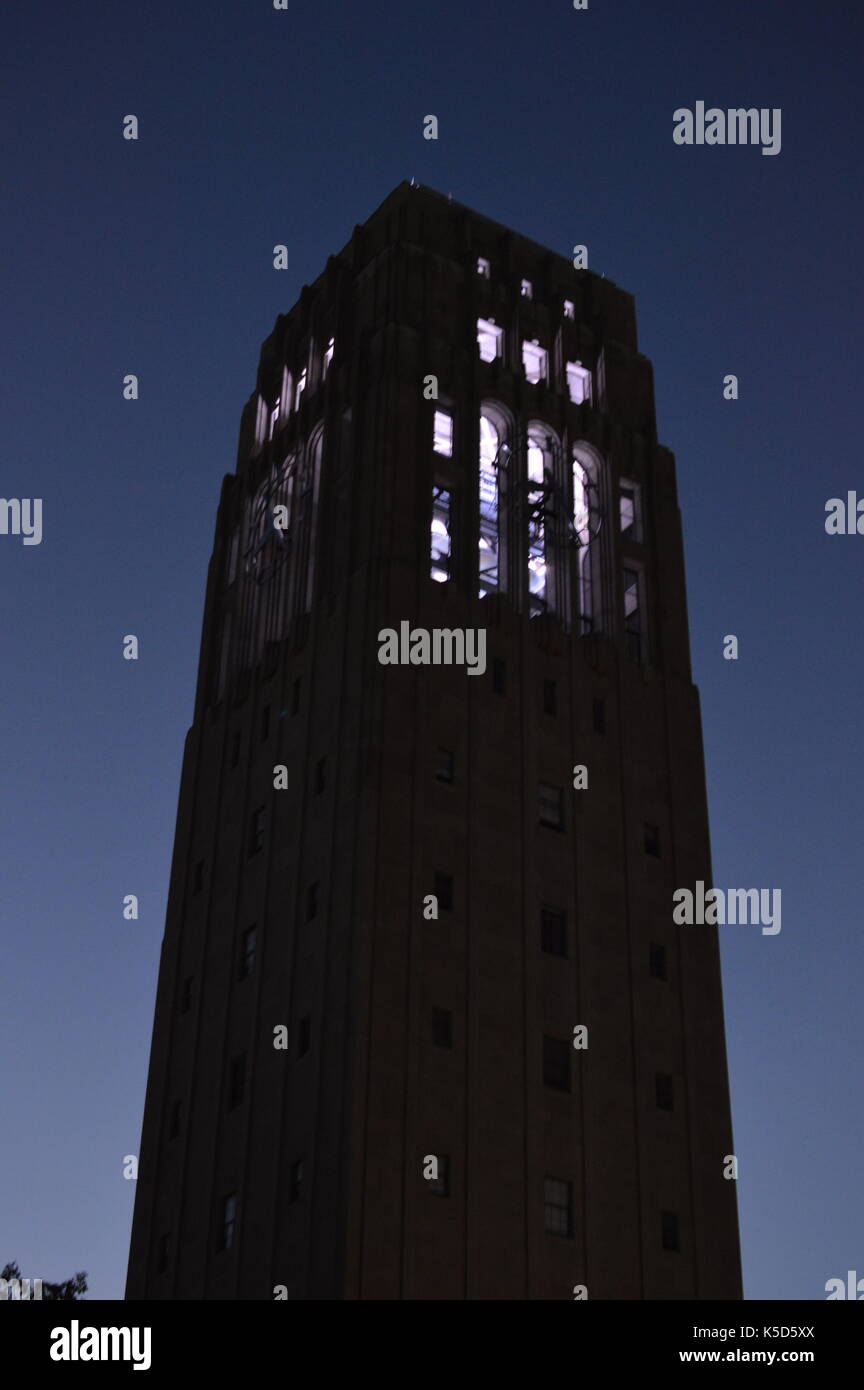 Burton Torre di notte Foto Stock