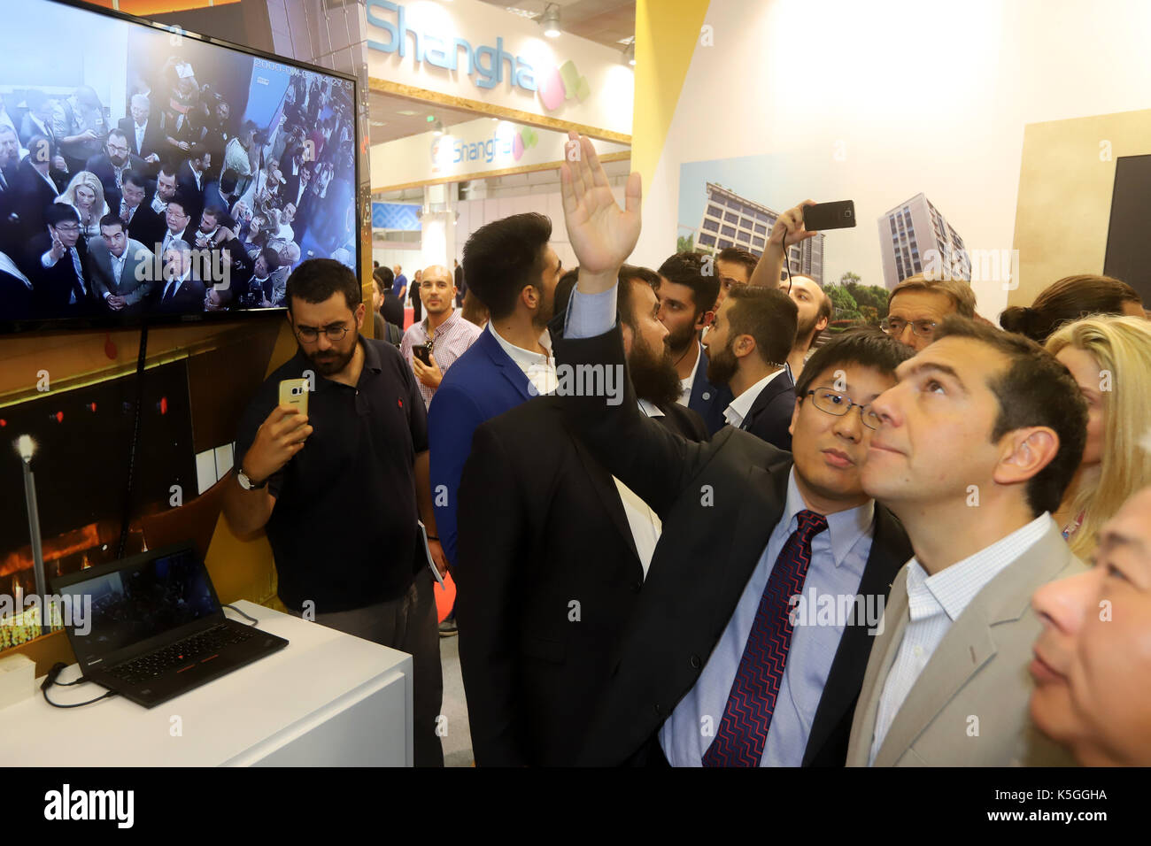 La Grecia del Primo Ministro Alexis Tsipras è raffigurato mentre visitano il 82th Salonicco fiera internazionale in Cina la sezione mostra. Nella città di Salonicco, in Grecia, il 09 settembre 2017. Foto Stock