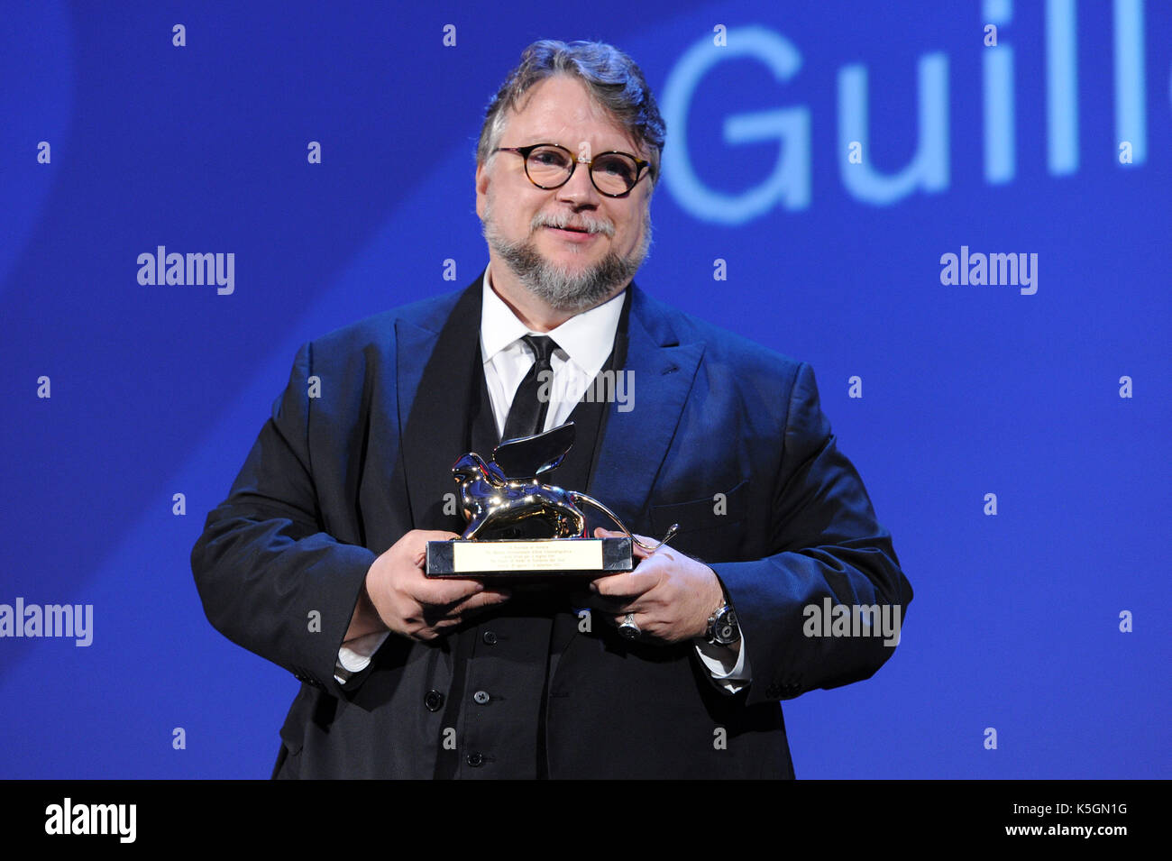 74a Mostra del Cinema di Venezia, 'venezia 74' leoni d'oro alla cerimonia di premiazione nella foto: Guillermo del Toro Foto Stock