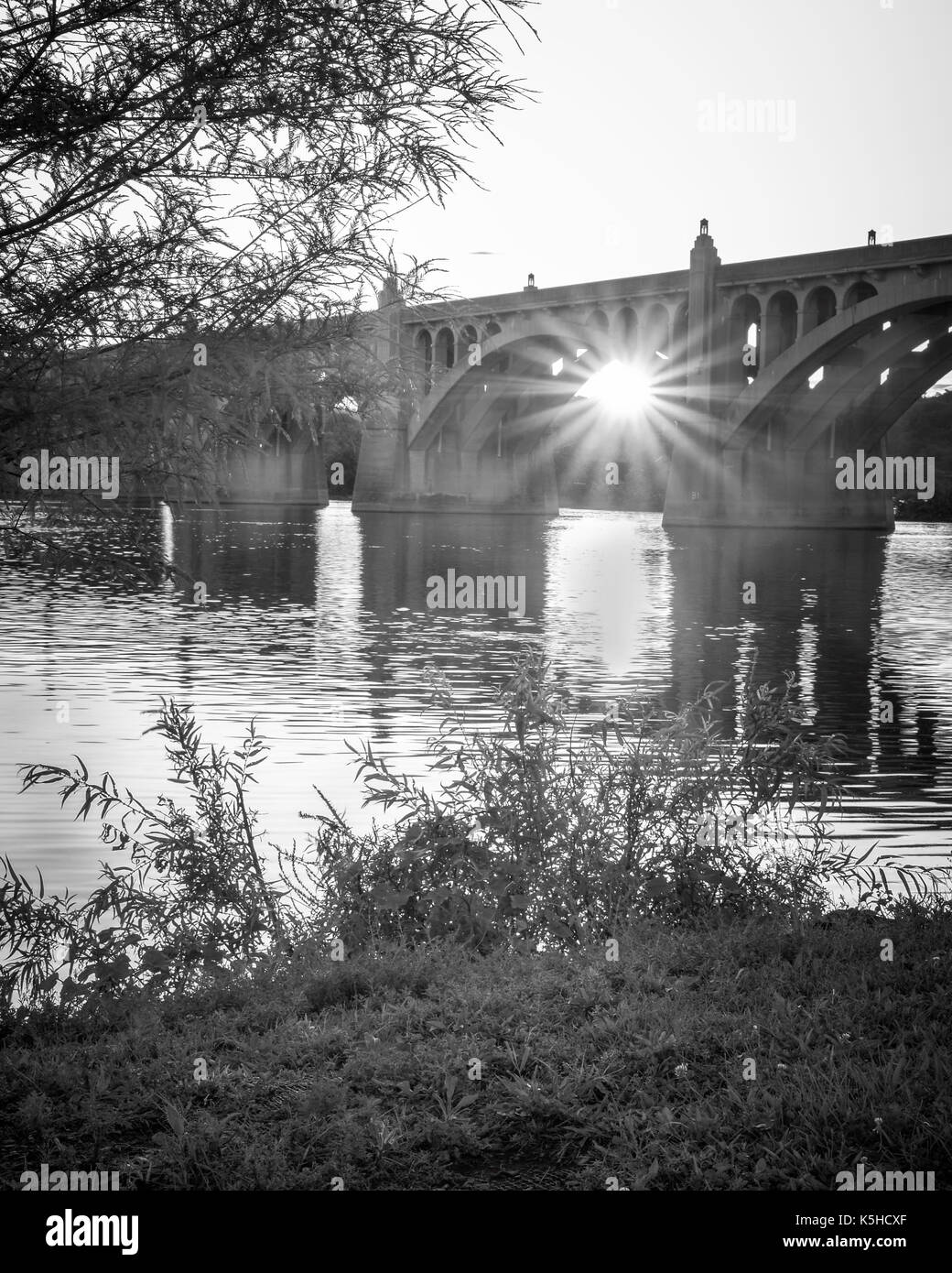 Veterans Memorial ponte che attraversa il fiume Susquehanna tra Wrightsville PA e Columbia PA Foto Stock
