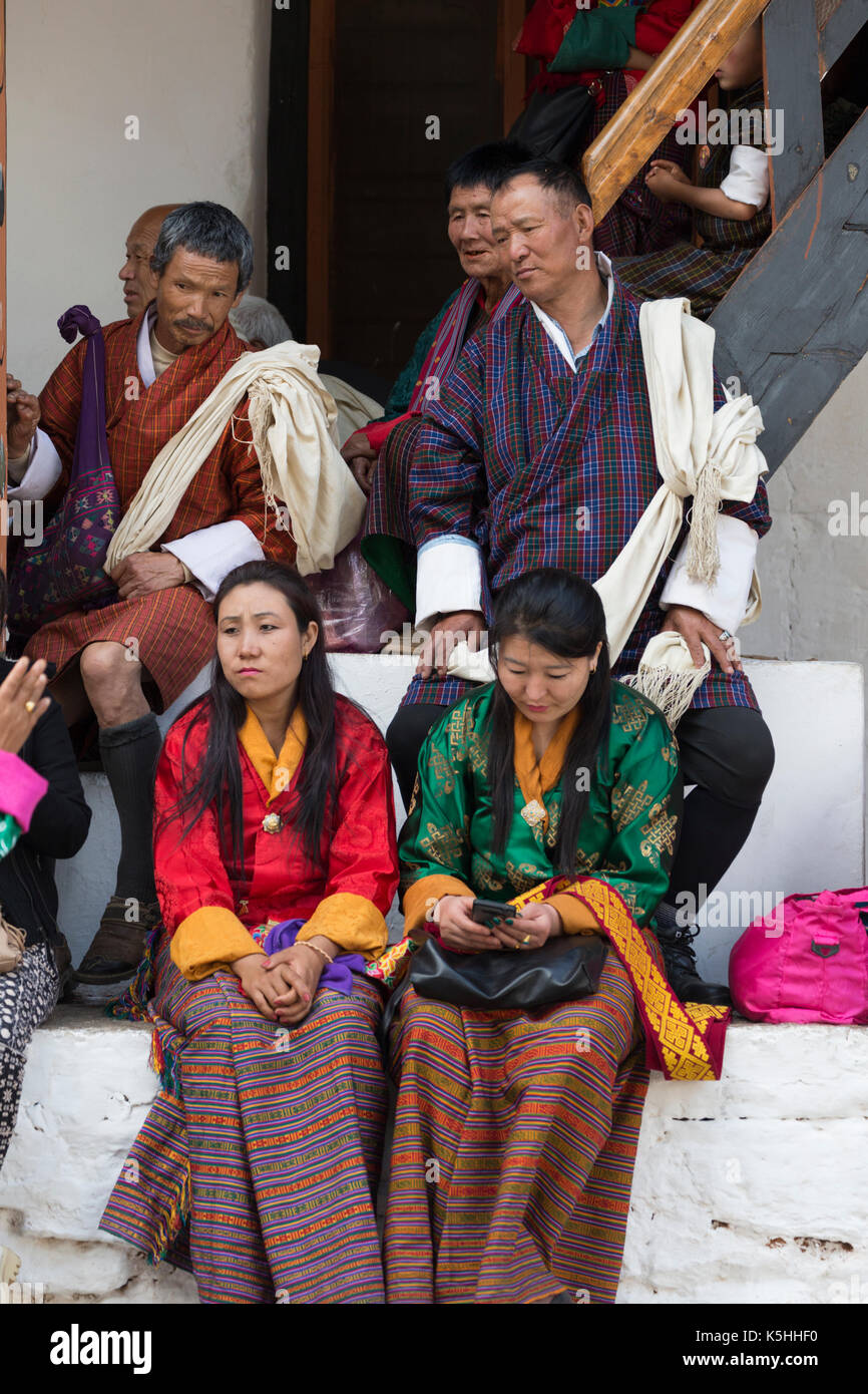 Punakha Drubchen (celebrazione storica) e Tsechu (celebrazione religiosa) a Punakha Dzong, Bhutan occidentale. Foto Stock