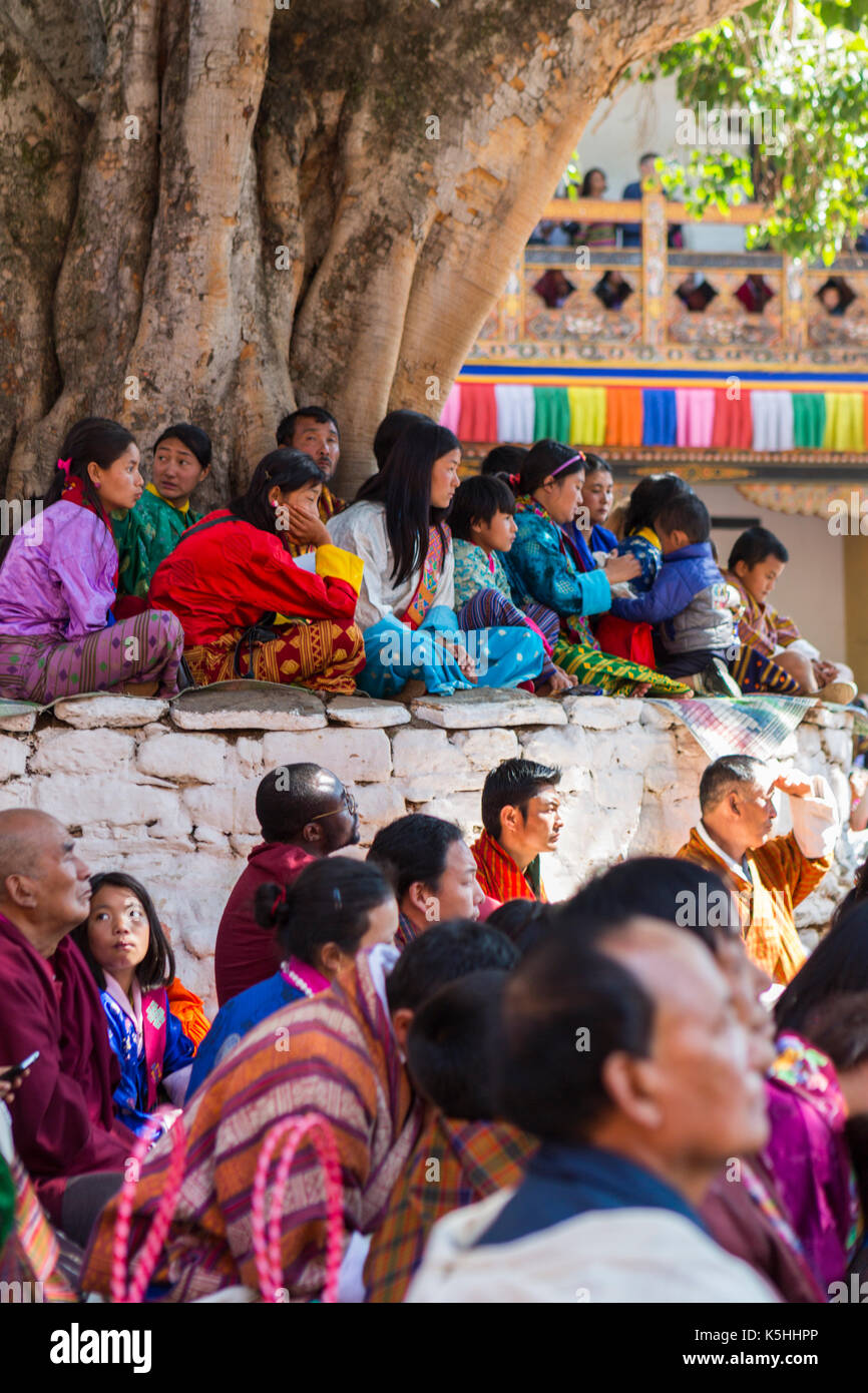 Punakha Drubchen (celebrazione storica) e Tsechu (celebrazione religiosa) a Punakha Dzong, Bhutan occidentale. Foto Stock