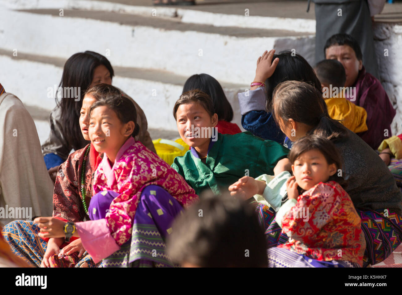 Punakha Drubchen (celebrazione storica) e Tsechu (celebrazione religiosa) a Punakha Dzong, Bhutan occidentale. Foto Stock