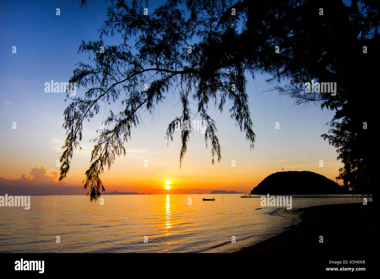 Tramonto a bang makham sulla spiaggia di Koh Samui Island - le spiagge di Samui Foto Stock