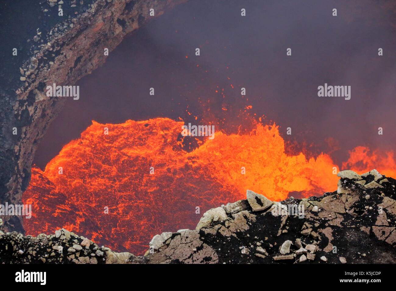 Vulcano Masaya Lago di lava attivo del Nicaragua Foto Stock