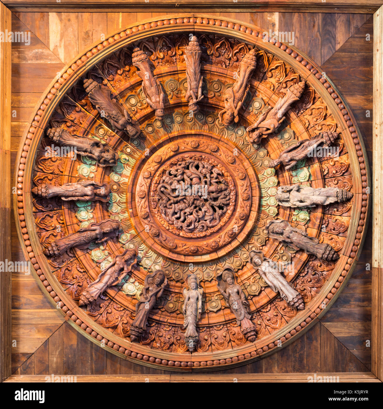 Simbolo di legno cerchio di religione e arte. Santuario della Verità. pattaya .thailandia Foto Stock