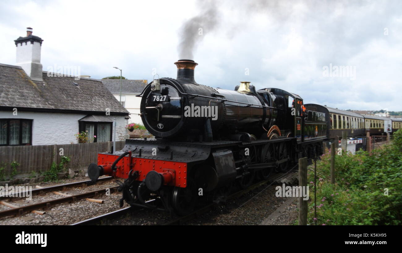 GWR Classe 7800 7827 Lydham Manor funzionante a Paignton come parte di Dartmouth Steam Railway, Devon, Inghilterra Foto Stock