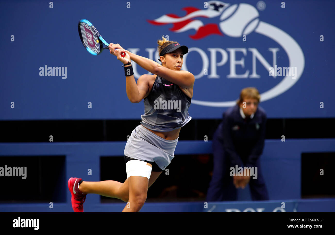 New York, Stati Uniti. 09Sep, 2017. US Open Tennis: New York, 9 settembre, 2017 - Madison chiavi del Stati Uniti colpisce un scritto al collega americano Sloan Stephens durante gli US Open singolare femminile finale a Flushing Meadows, New York. Stephens ha vinto la partita in retta fissa per catturare la sua prima US Open titolo. Credito: Adam Stoltman/Alamy Live News Foto Stock