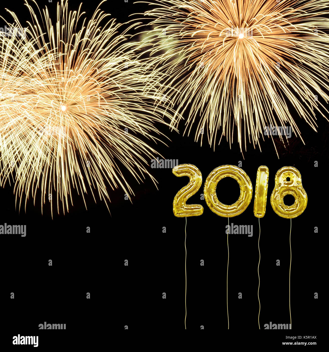 Nuovo anno 2018 con foi palloncini e fuochi d'artificio. Foto Stock