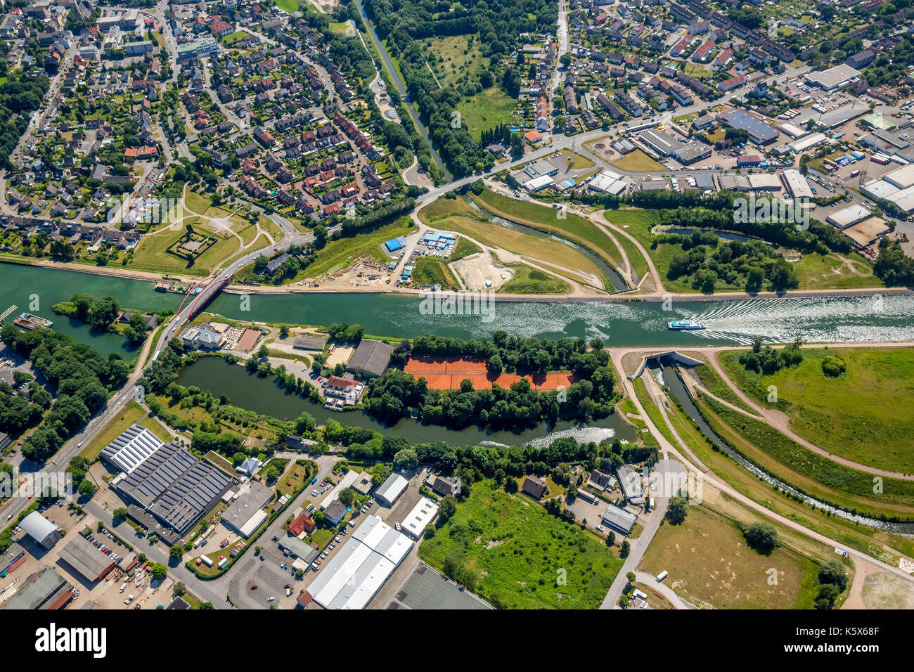 Canale canale canale Reno-Herne Canal, Emscherdüker Castrop-Rauxel, Ruhr, Nordrhein-Westfalen, Germania, conversione Emscher, Europa, costruzione di canali, canale Foto Stock