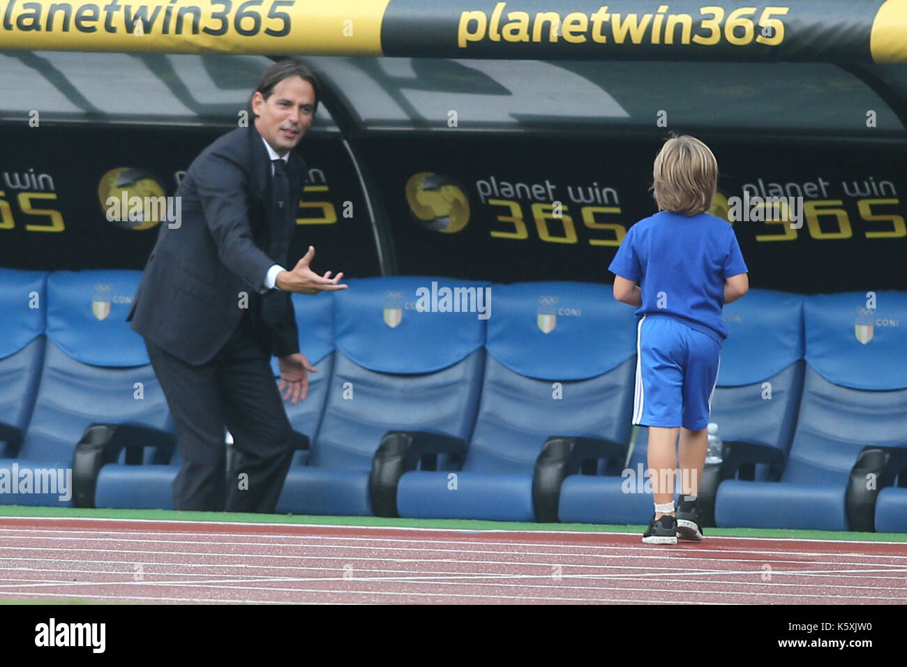Italia, Roma, 10 settembre 2017: simone inzaghi con lui figlio alla fine della partita di calcio di serie a del campionato italiano tra Lazio vs Milano in stadio Olimpico di Roma il 10 settembre 2017. Foto Stock