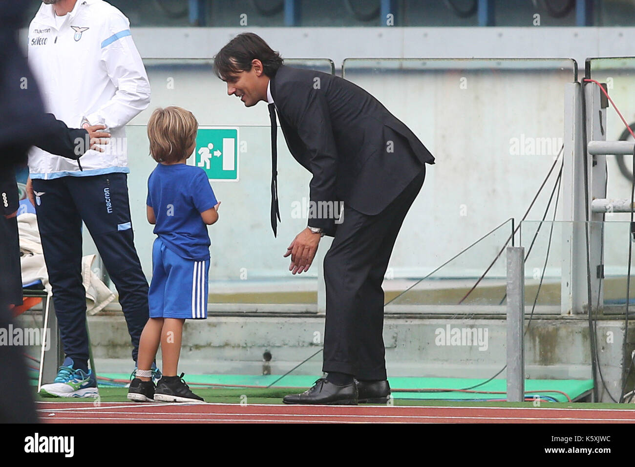 Italia, Roma, 10 settembre 2017: simone inzaghi con lui figlio alla fine della partita di calcio di serie a del campionato italiano tra Lazio vs Milano in stadio Olimpico di Roma il 10 settembre 2017. Foto Stock