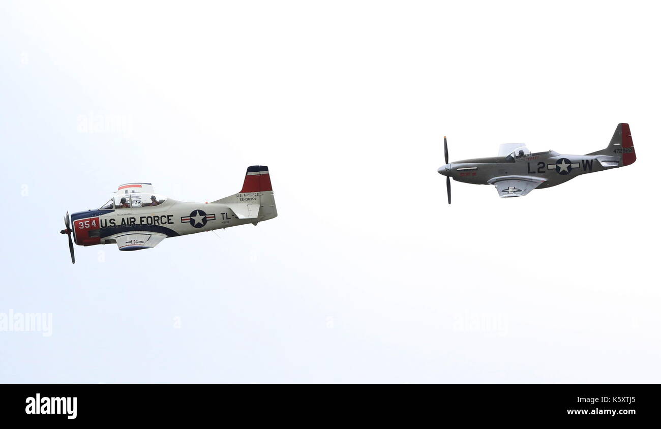 Leopoldburg, Belgio. Decimo Sep, 2017. velivoli eseguire durante il quarantesimo international sanicole airshow leopoldburg in Belgio, sept. 10, 2017. Il quarantesimo internazionale airshow sanicole si è tenuto qui domenica. Credito: wang xiaojun/xinhua/alamy live news Foto Stock