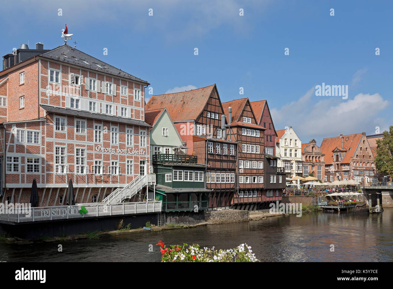 Stint mercato, vista dal ponte Brause, Lueneburg, Bassa Sassonia, Germania Foto Stock