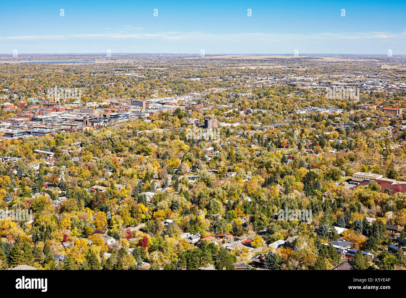 Fotografia aerea di Boulder City in autunno, Colorado, Stati Uniti d'America. Foto Stock