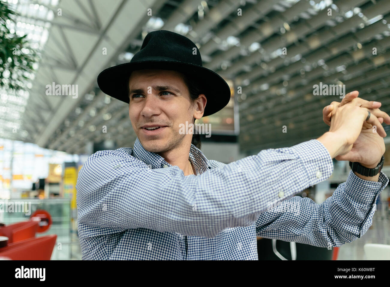 Ritratto di un uomo alla moda in un cappello. Foto Stock