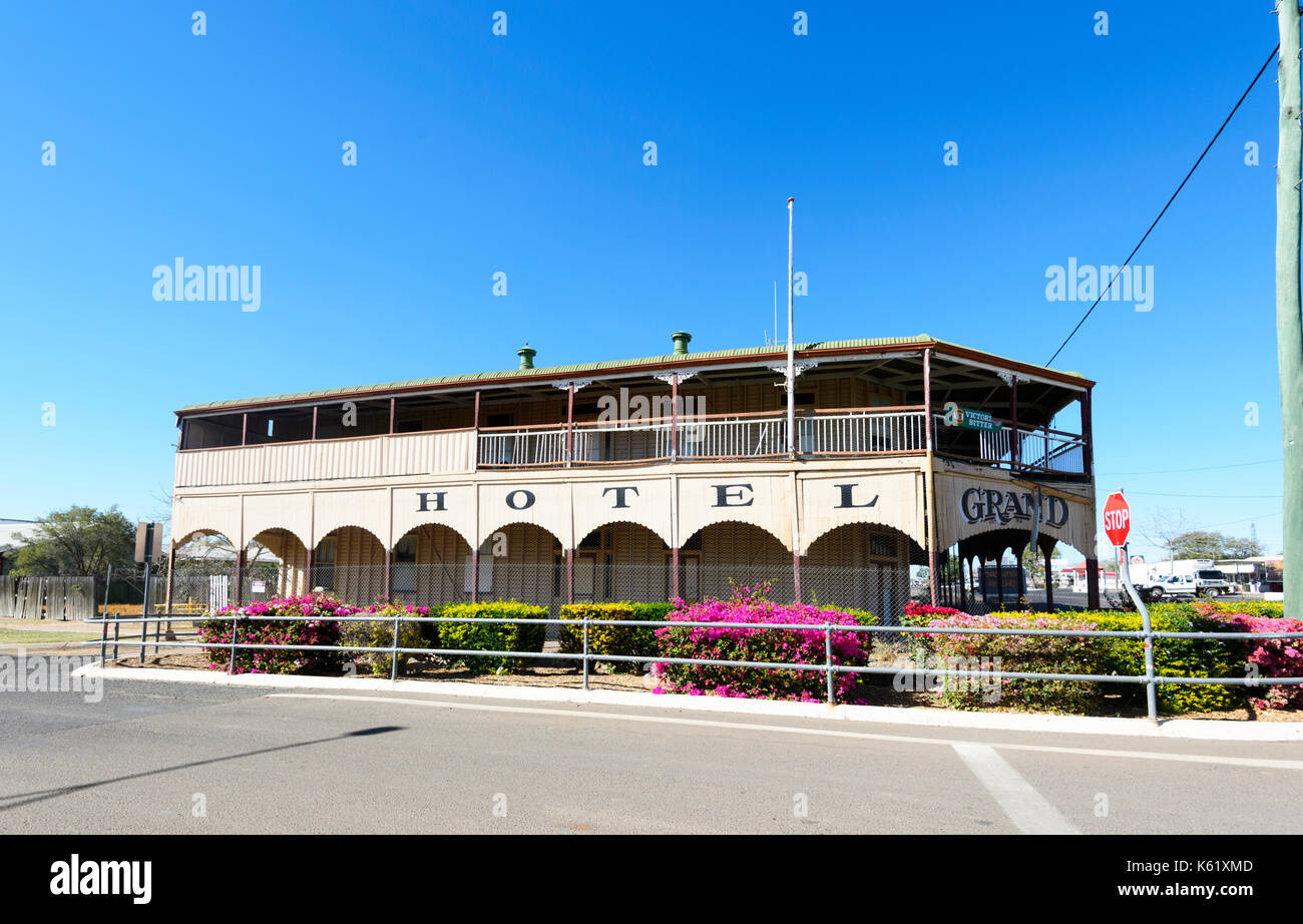 Il Grand Hotel è un albergo a 100 anni heritage-elencati ex-hotel, attualmente chiuso per il business, Hughenden, Queensland, QLD, Australia Foto Stock