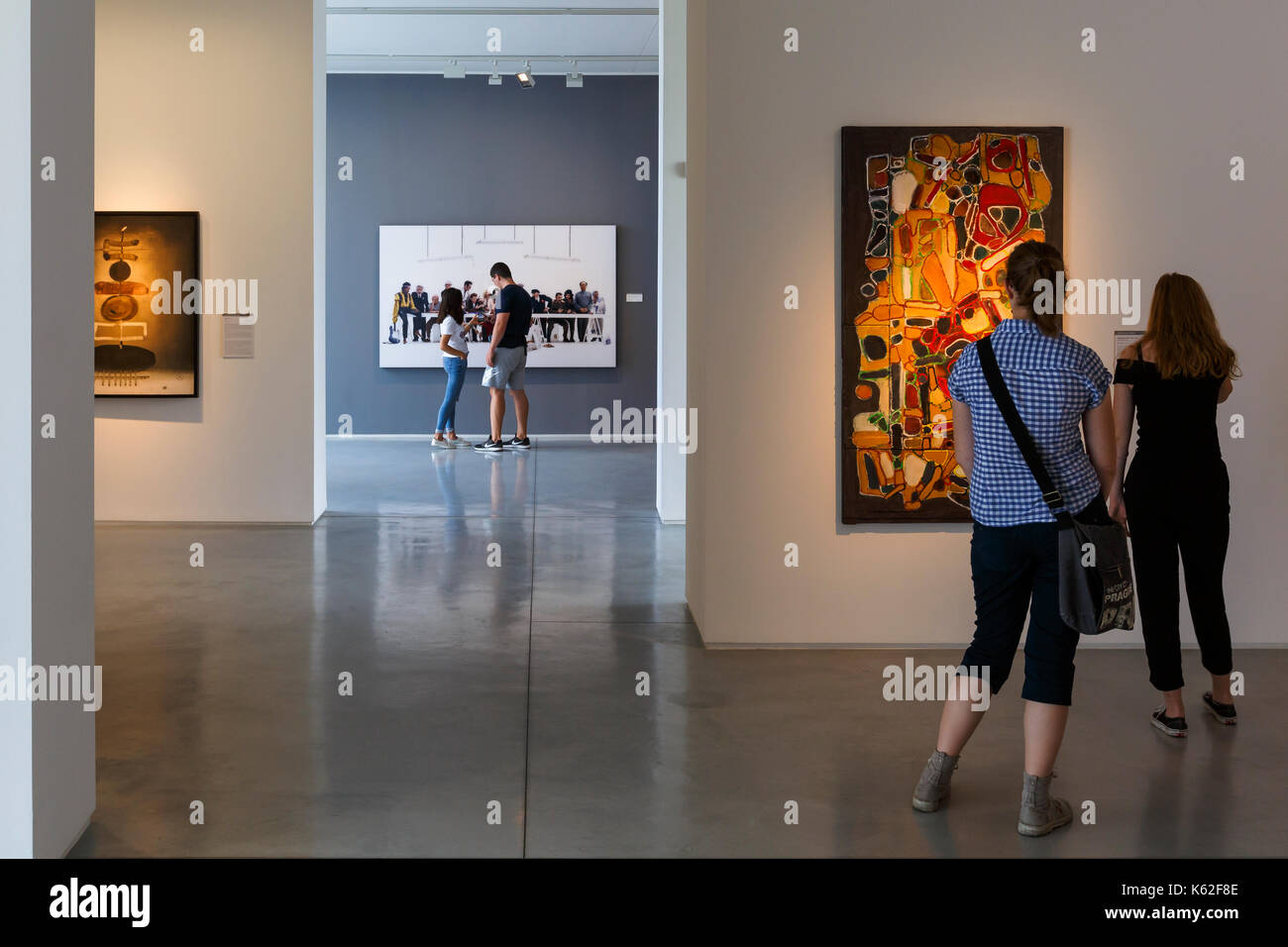 Gli spazi espositivi di Danubiana galleria di arte moderna a Bratislava, in Slovacchia. Foto Stock
