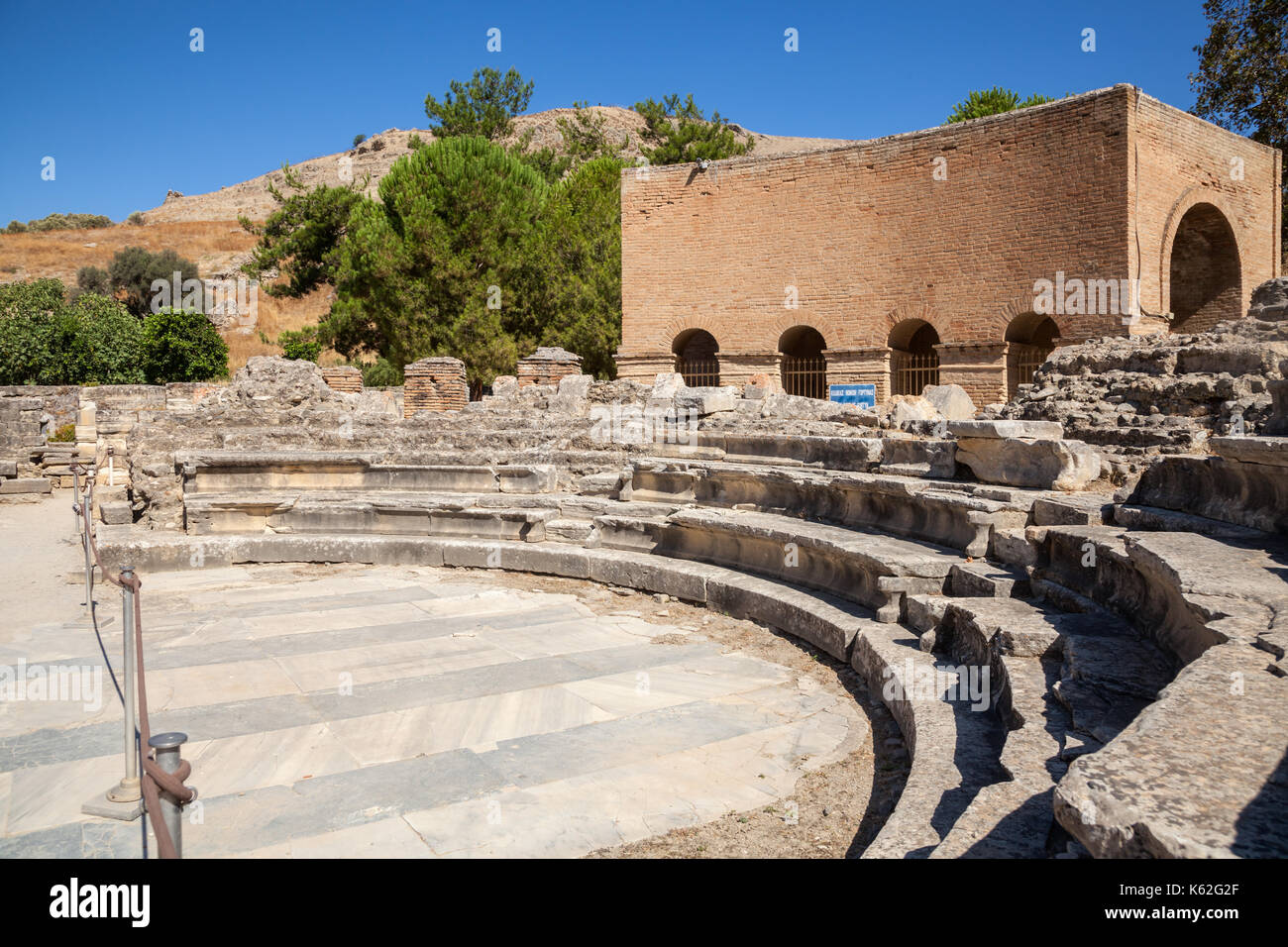 Odeon antico in gortyn (gortys, ' Gortina), Creta, Grecia. costruito dall'imperatore Traiano, gortyn case di pietra con il più antico e più completo k Foto Stock