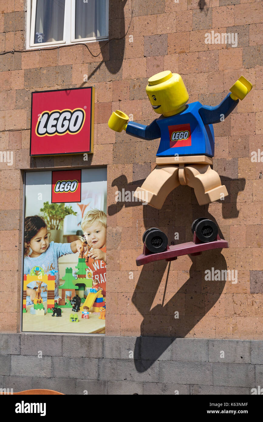 Negozio Lego a Yerevan, la città capitale di Armenia. Foto Stock