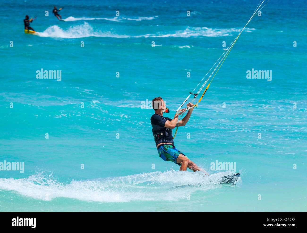 Capo Verde SAL Kite surf kite surf kite off spiaggia Praia da Fragata, Costa da Fragata, Santa Maria, Sal Capo Verde Foto Stock