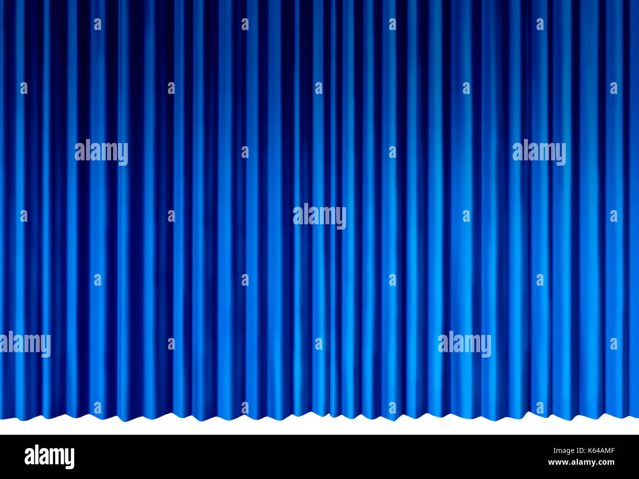 Tende blu oggetto come indigo cool tende di velluto in rappresentanza di intrattenimento teatrale fase isolata su uno sfondo bianco come un 3d'illustrazione. Foto Stock Tende blu oggetto come indigo cool tende di velluto in rappresentanza di intrattenimento teatrale fase isolata su uno sfondo bianco come un 3d'illustrazione. Foto Stock