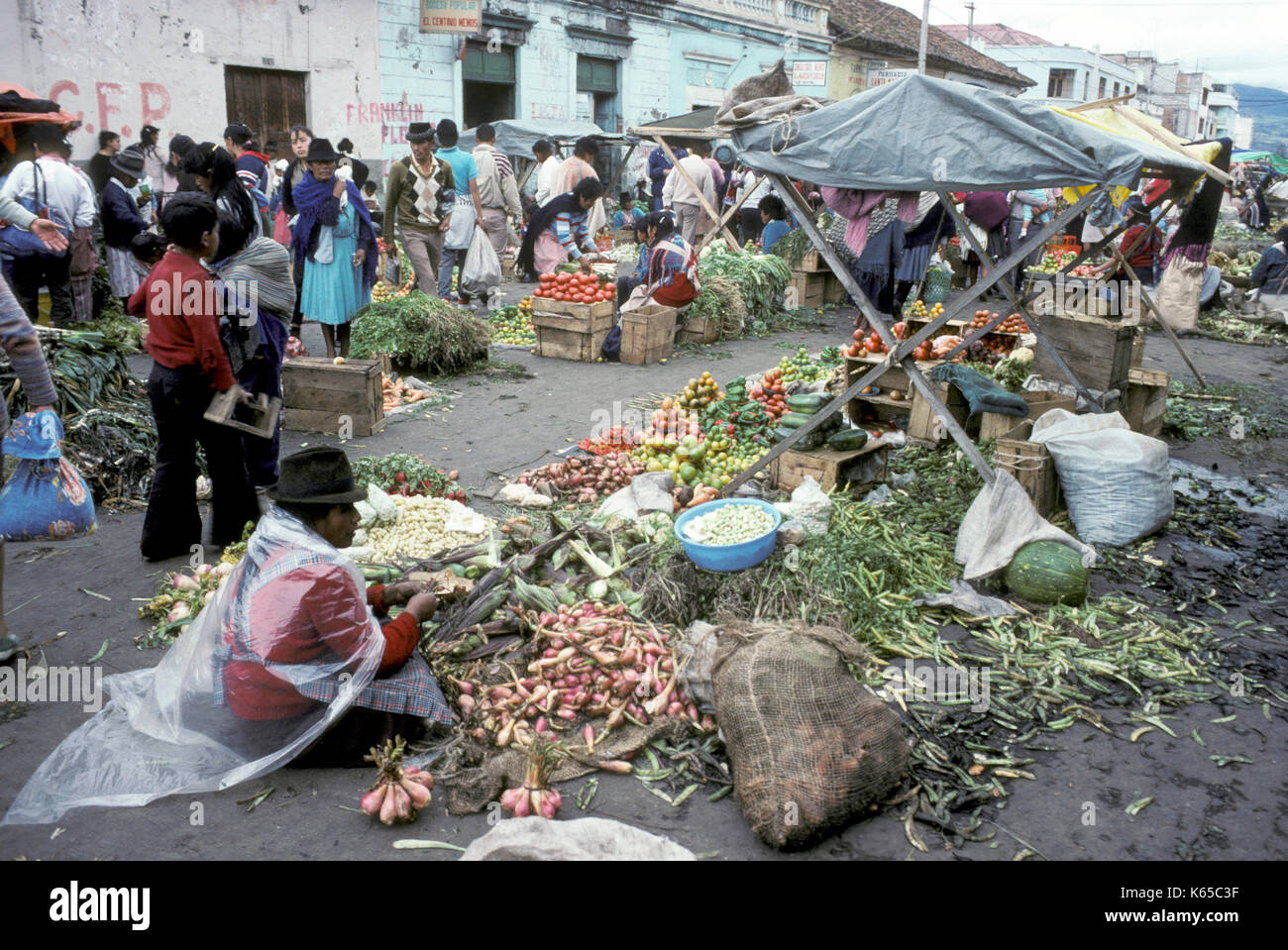 Il mercato locale, latacunga, ecuador, SUD AMERICA Foto Stock