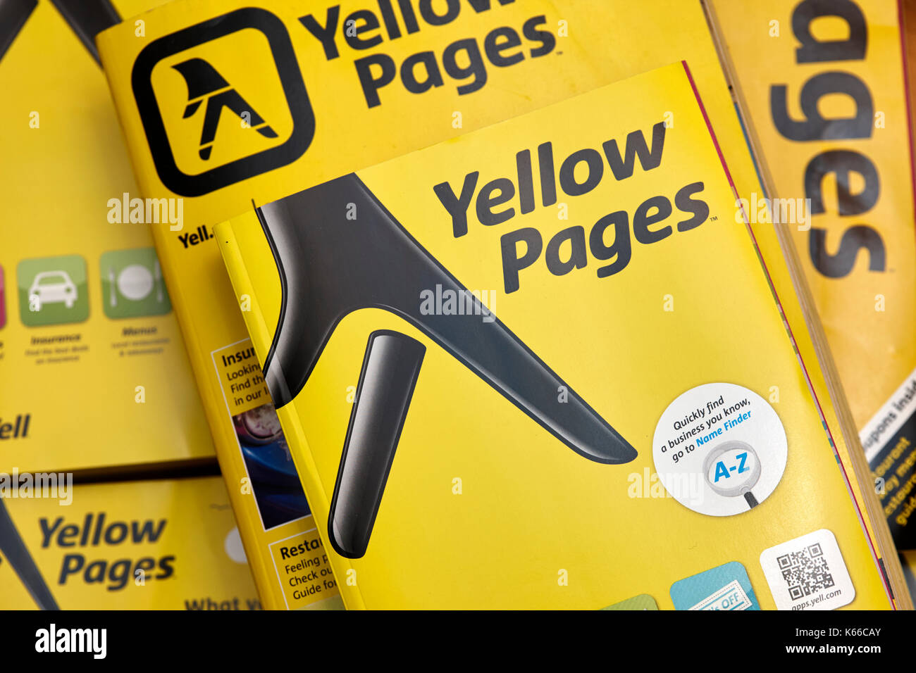 In seguito la versione più piccola delle pagine gialle classificati elenco telefonico edizione della carta regno unito Foto Stock