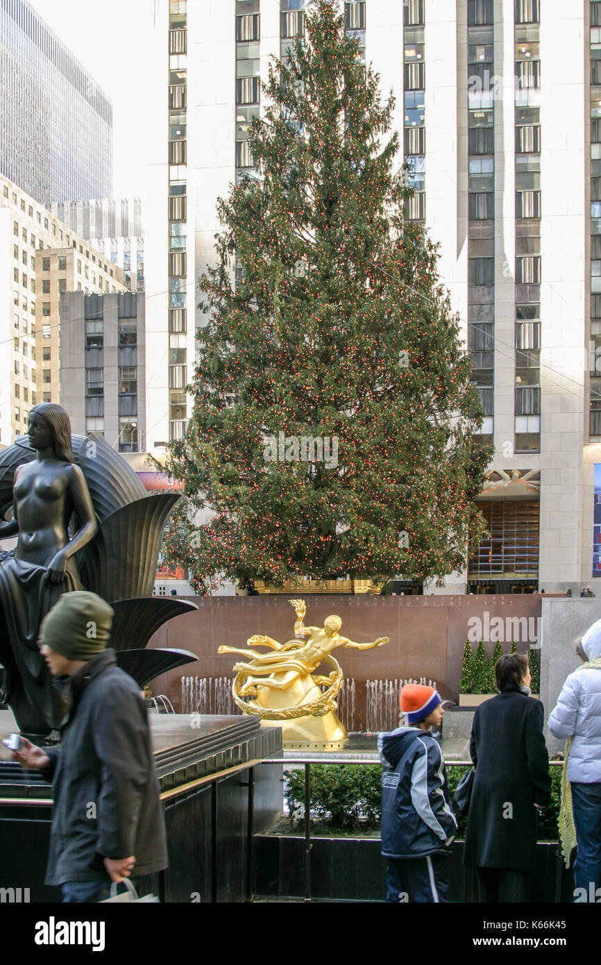 Albero di Natale, il Rockefeller Center di New York - dicembre, 2005. Foto Stock