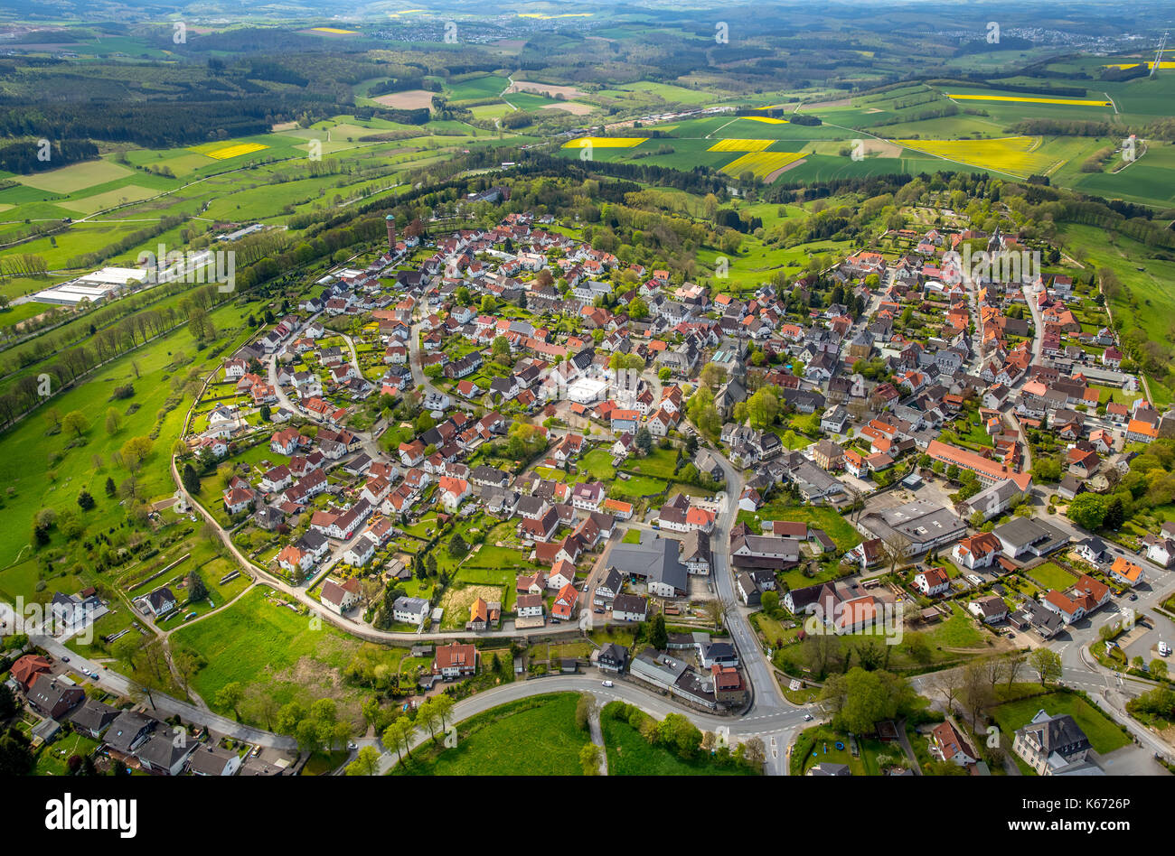 Vista Ruethen con bastioni da est, mura della città, Sauerland, Nord Reno-Westfalia, Germania, Europa, Vista aerea, Aerial, fotografia aerea, aereografia Foto Stock