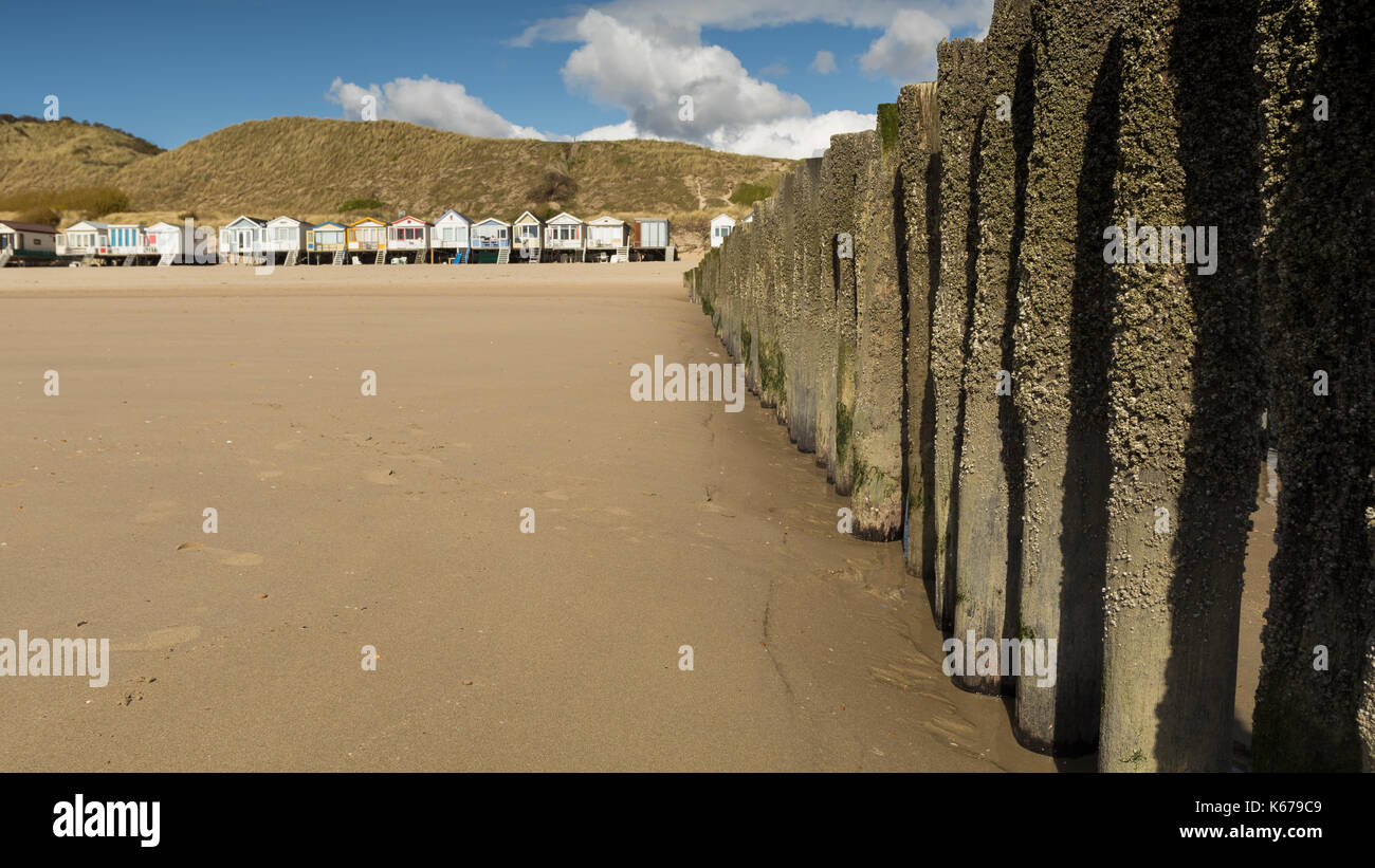 Ombrelloni sulla spiaggia, Koudekerke, Zeeland, Olanda Foto Stock