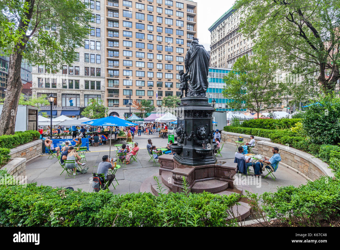 Per coloro che godono di tempo libero in Union Square di New York. Foto Stock