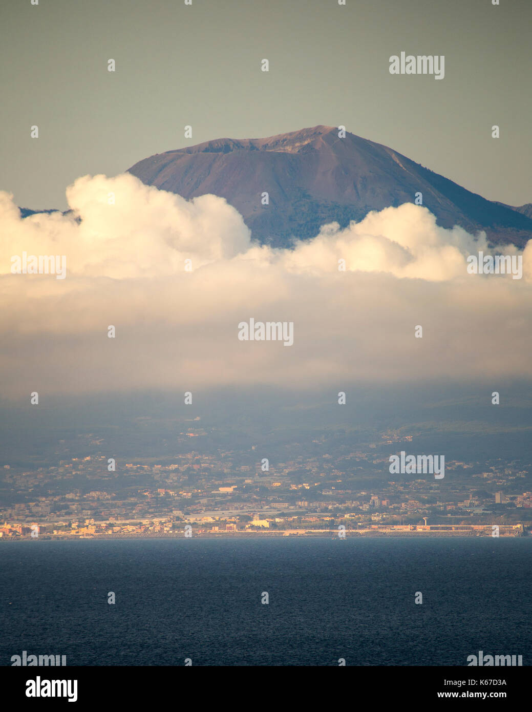 Il Vesuvio e il golfo di Napoli, campania, Italy Foto Stock