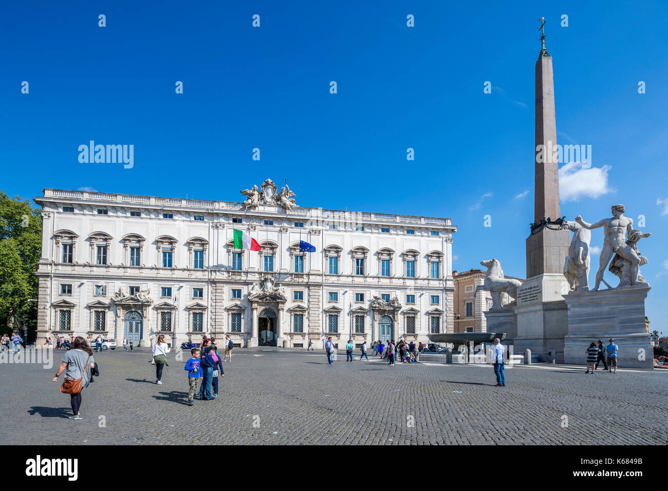 Il palazzo del Quirinale e obelisco del Quirinale a piazza del Quirinale a Roma, lazio, L'Italia, l'Europa. Foto Stock