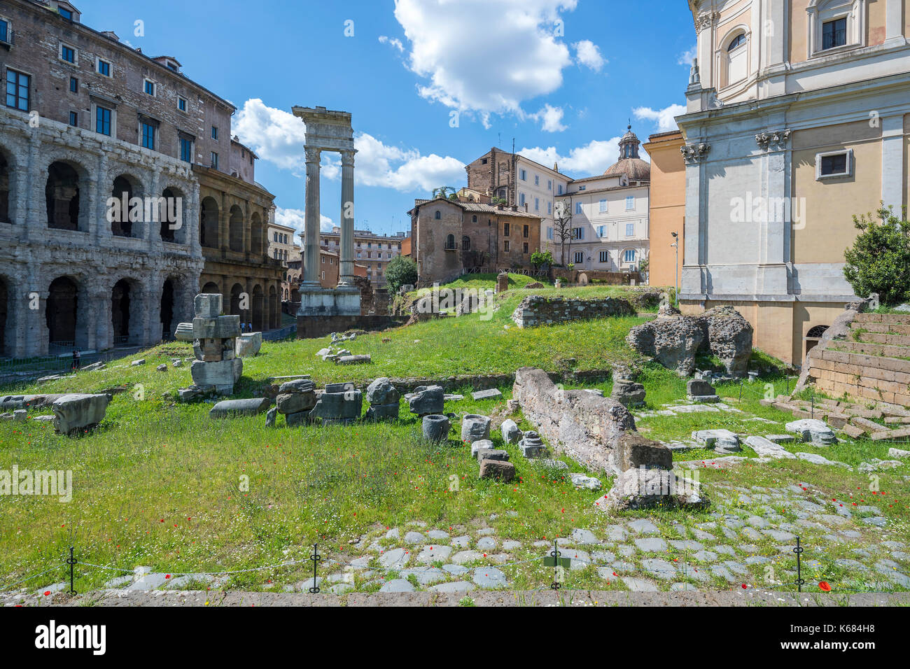 Teatro di Marcello e il tempio di Apollo sosiano, Roma, lazio, L'Italia, l'Europa. Foto Stock