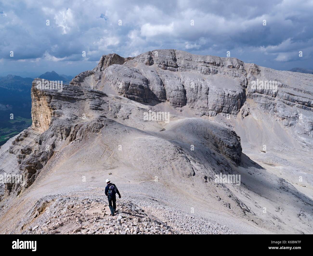 Montagne,rock,macerie,escursionista,SKY,nuvole Foto Stock